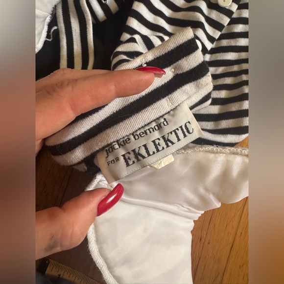 80s Vintage Black Long Sleeve Dress with Black and White Striped Sleeves - Picture 5 of 12